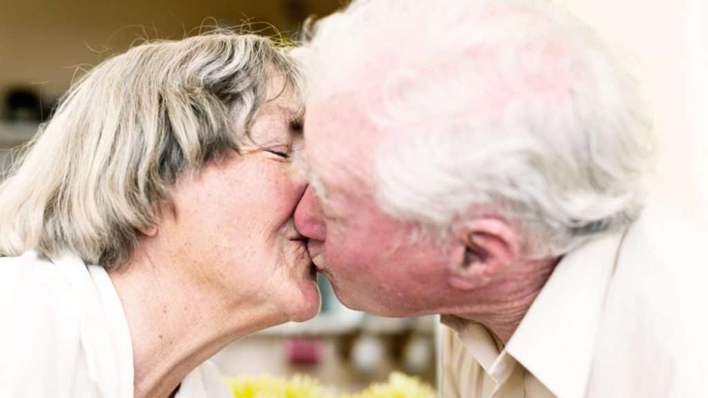 Comment écrire une scène de sexe sans tomber dans les clichés? 
