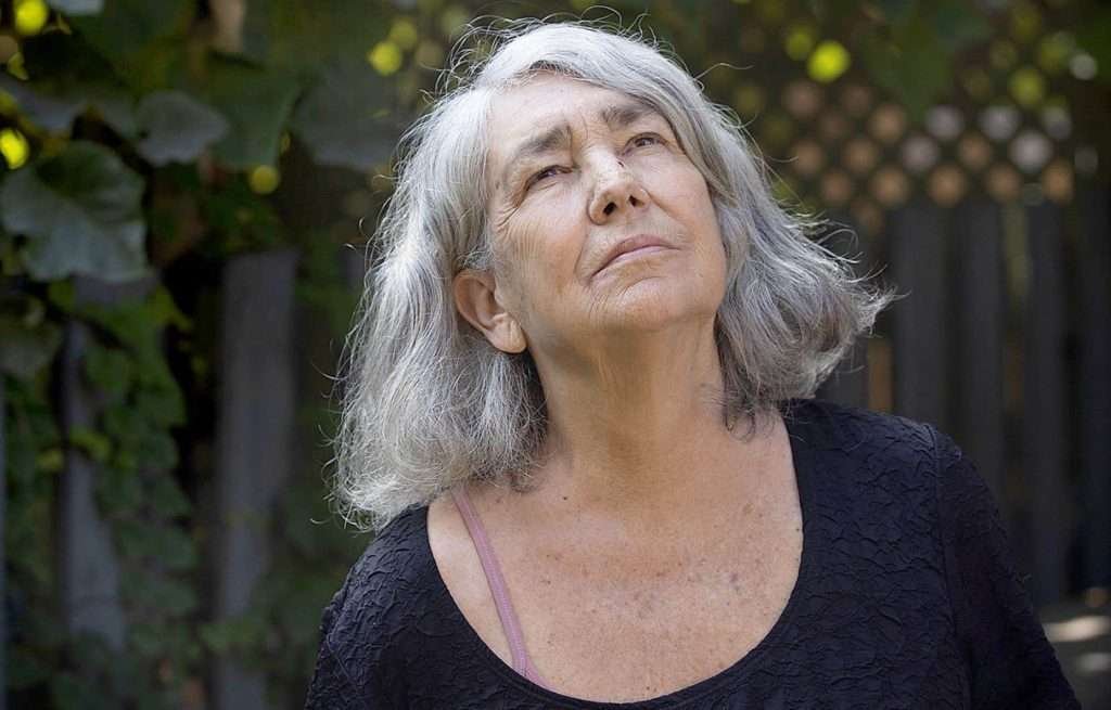 Fuir la violence conjugale, mais à quel prix?