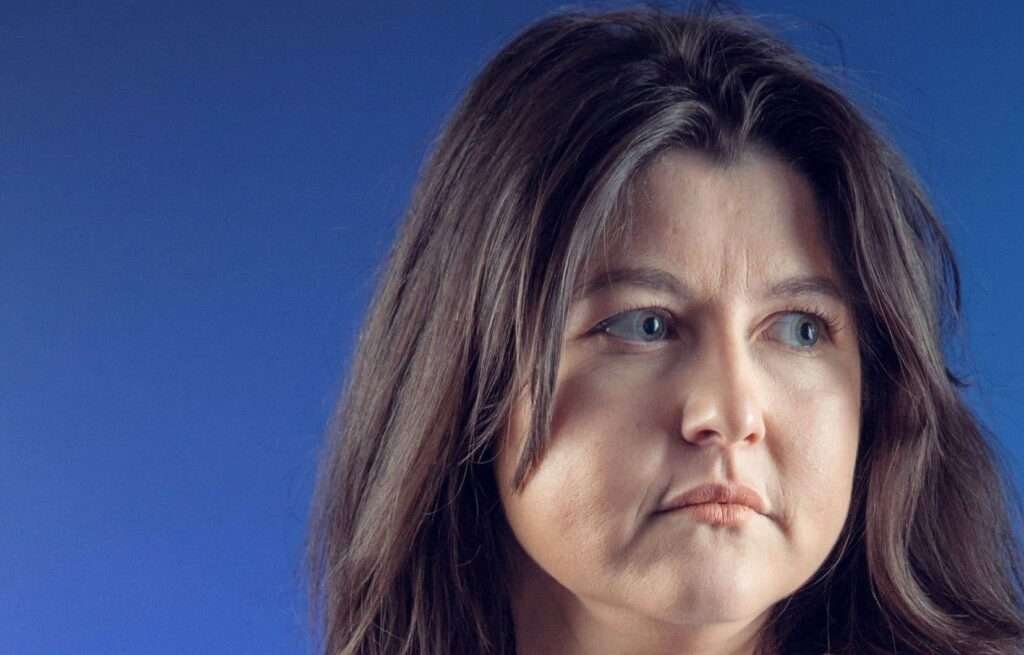 «Regarder les coulisses se répandre»: histoires de femmes