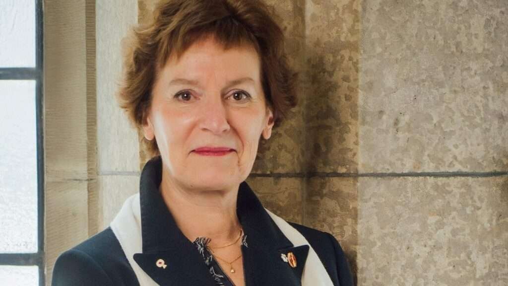 Ce chemin sous mes pas, de Renée Dupuis : creuser un sillage vers l’égalité