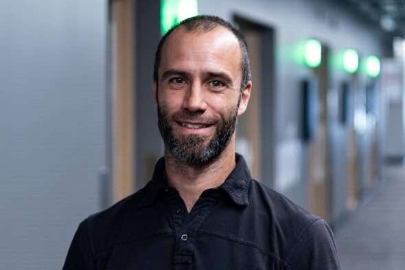 Sébastien Dulude lauréat du Prix des libraires pour Amiante