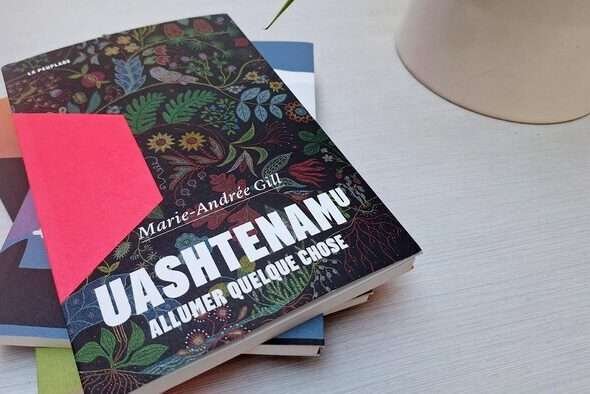 Uashtenamu | Allumer quelque chose : un recueil sur la route de la sérénité