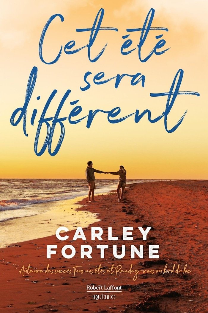 Couverture montrant un couple sur une plage.