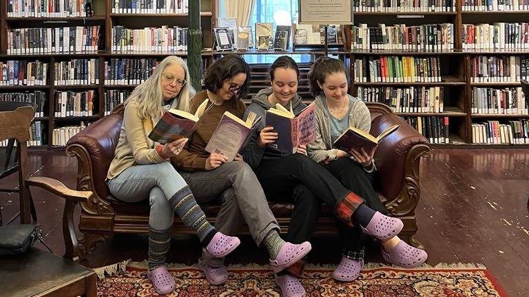 Dans la bibliothèque : Marie Cadieux