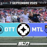 Une joueuse des Roses et une joueuse du FC Rapide luttent pour le ballon. Le score final du match - 0-0 - ainsi que la date du match - le 7 septembre - sont indiqués.